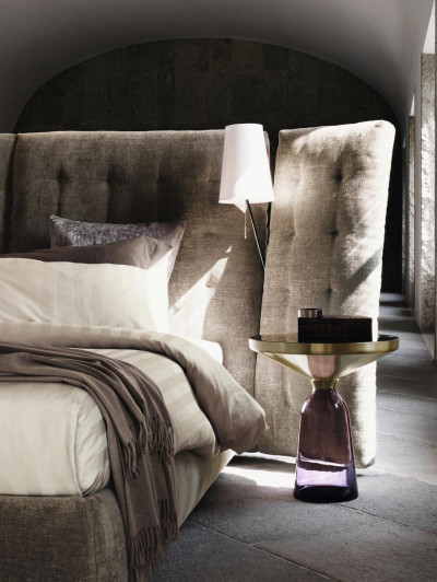 Łóżko Angle (proj. Rodolfo Dordoni) marki Flou